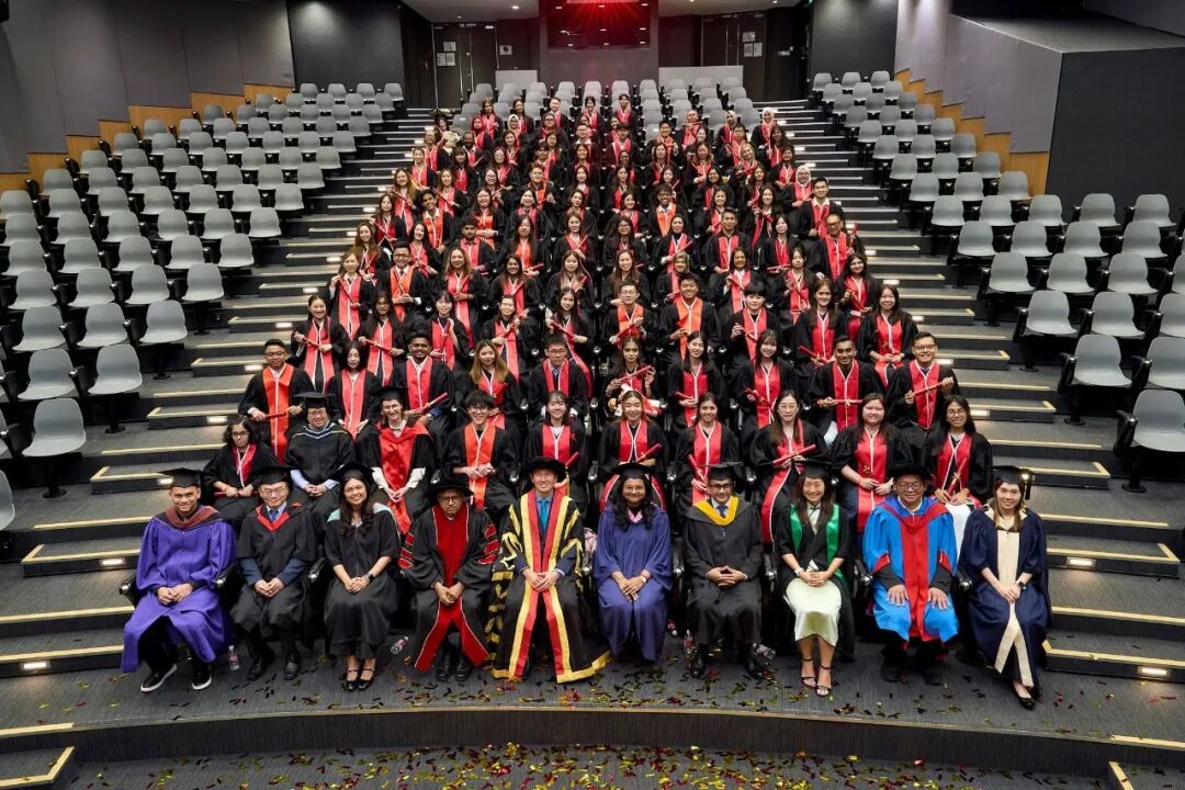 PSB学院2026年Diploma毕业典礼圆满举行